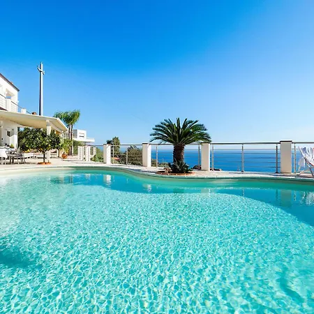 Belvilla By Oyo With Panoramic Sea View Pool Villa *