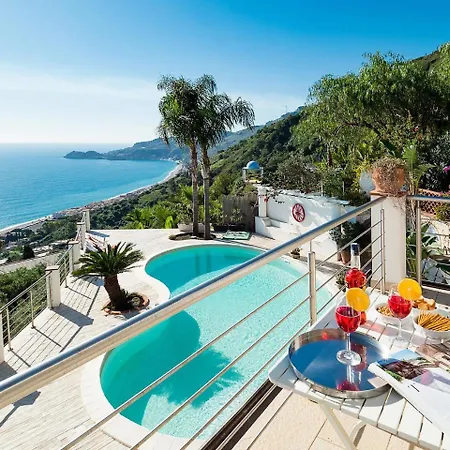 Belvilla By Oyo With Panoramic Sea View Pool Villa Letojanni